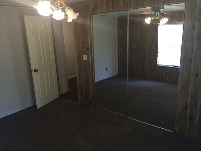 Habitación de invitados n.° 2 - 12408 Trailblazer Dr