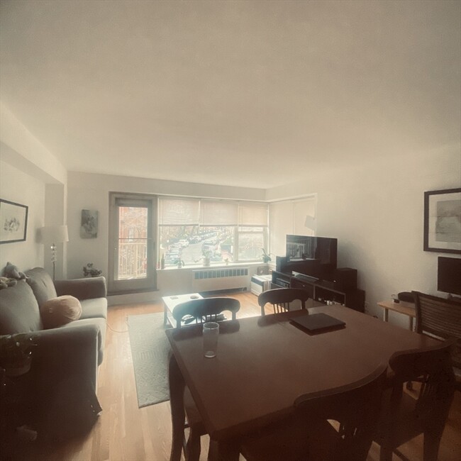 Foto del edificio - 145 Pinckney St