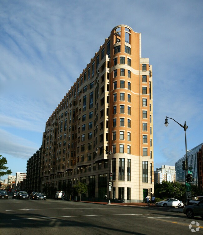 400 Massachusetts Ave NW, Washington, DC 20001 Apartments Washington