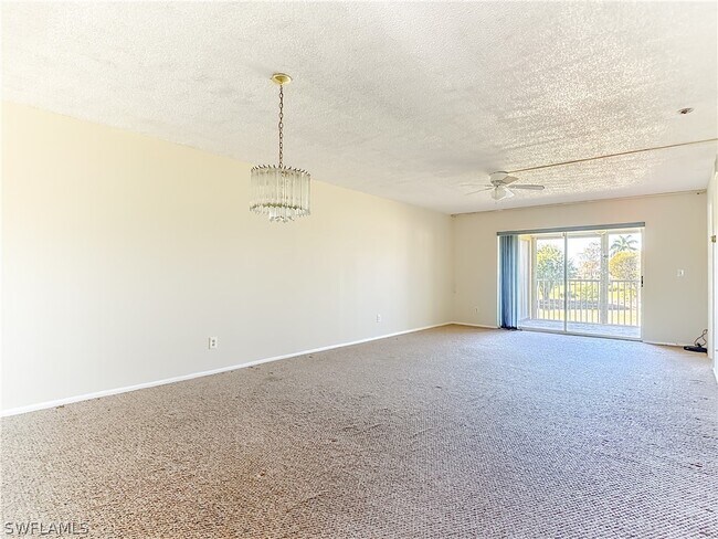 Foto del edificio - 5635 Rattlesnake Hammock Rd