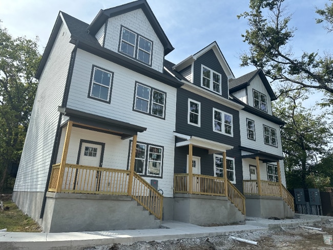 Photo - 200 Raymond St Townhome