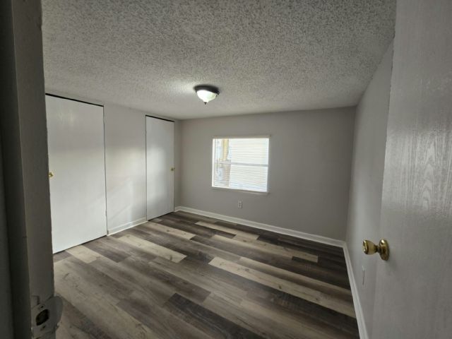 Foto del edificio - 11211 East Bay Rd