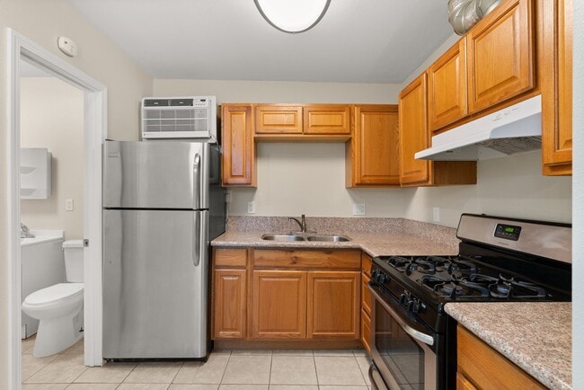 Interior Photo - Annex on Chicago