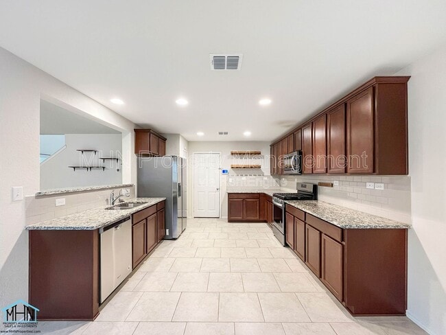 Building Photo - 11935 Sitio Plains