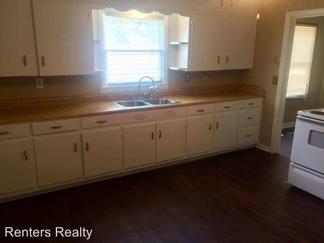 Foto del edificio - 3 br, 1 bath House - 305 South Plymouth Rd NW