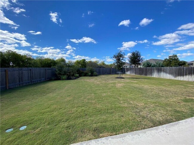 Building Photo - 101 Juniper Springs Rd