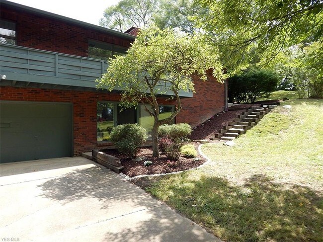 Foto del edificio - 3168 Country Club Dr