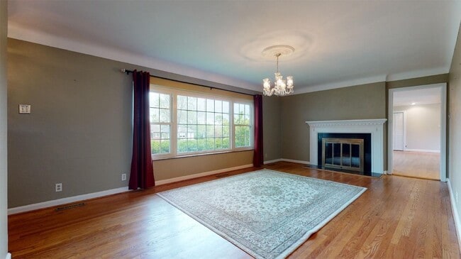 Building Photo - 31 S Tealwood Dr