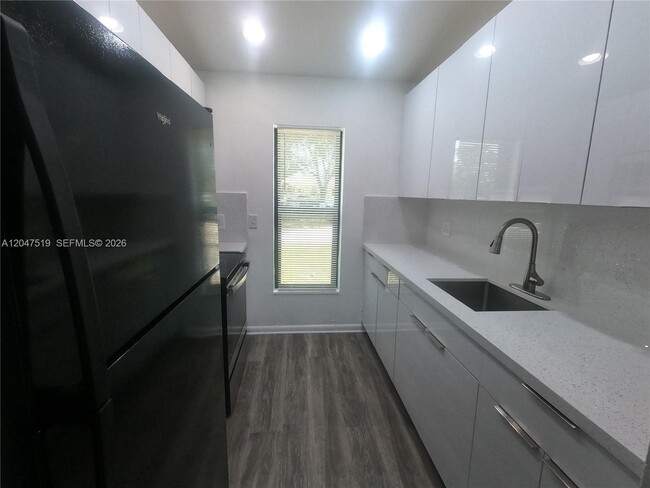 Foto del edificio - 3060 NW 204th Ln