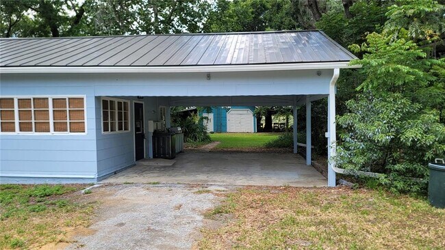 Building Photo - 36445 Trilby Rd