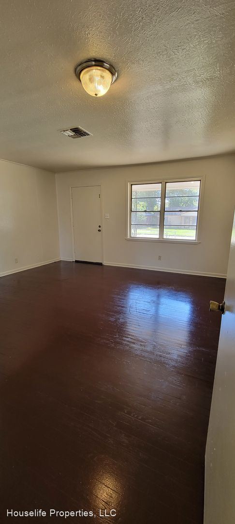 Building Photo - 3 br, 1 bath House - 548 Melrose St