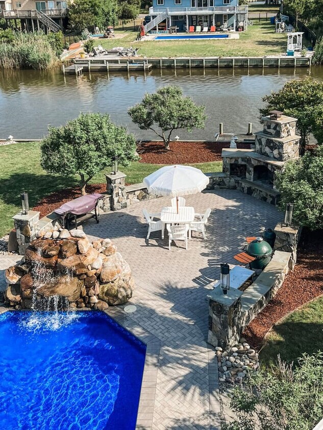 Primary Photo - Just Like Heaven - Waterfront Luxury w/ Ba...