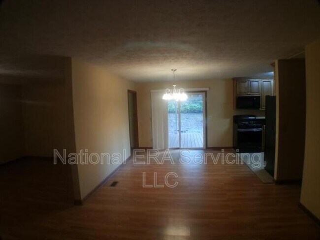 Building Photo - 3653 Chestnut Lake Ct