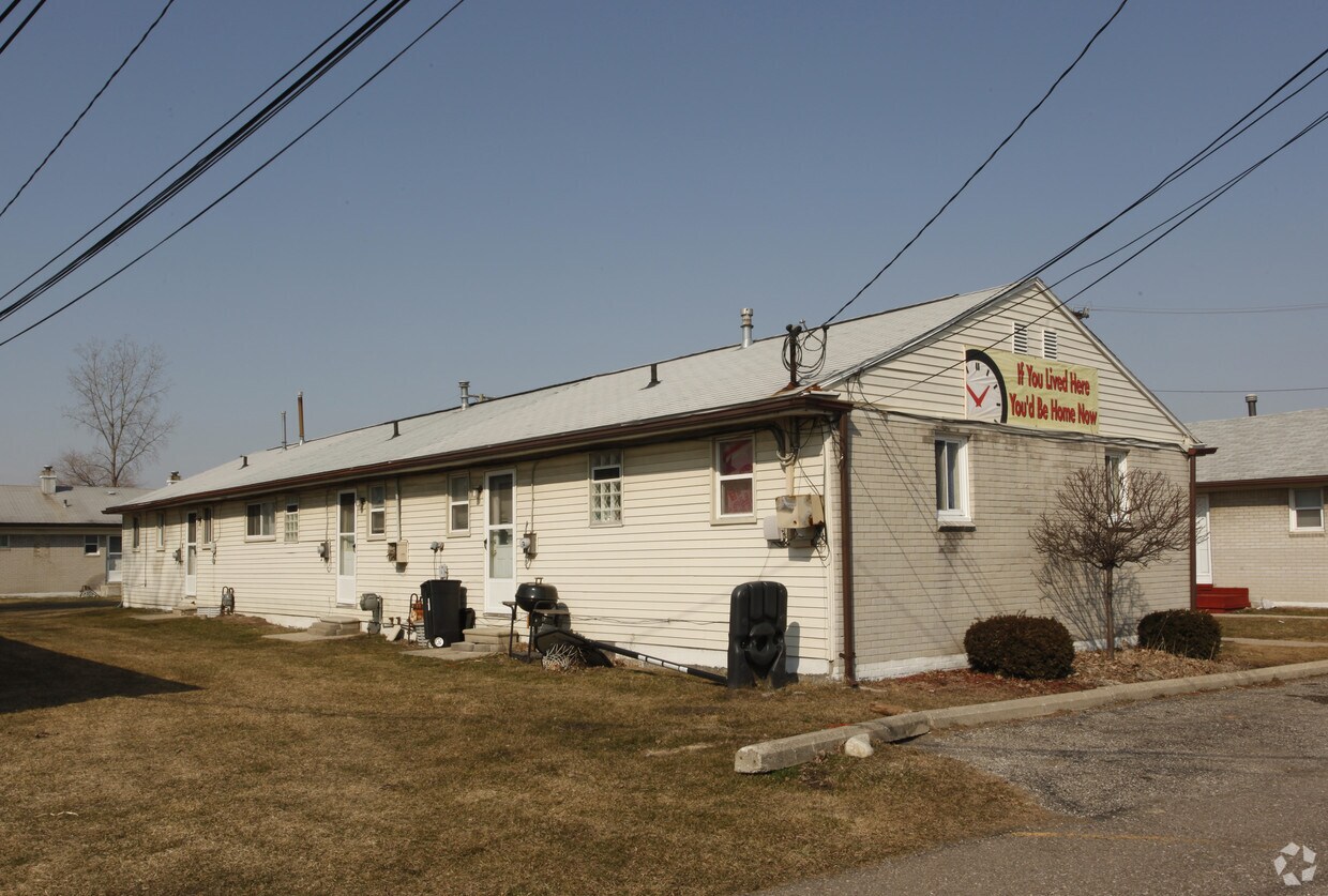 Troy Village Apartments Apartments in Troy, MI