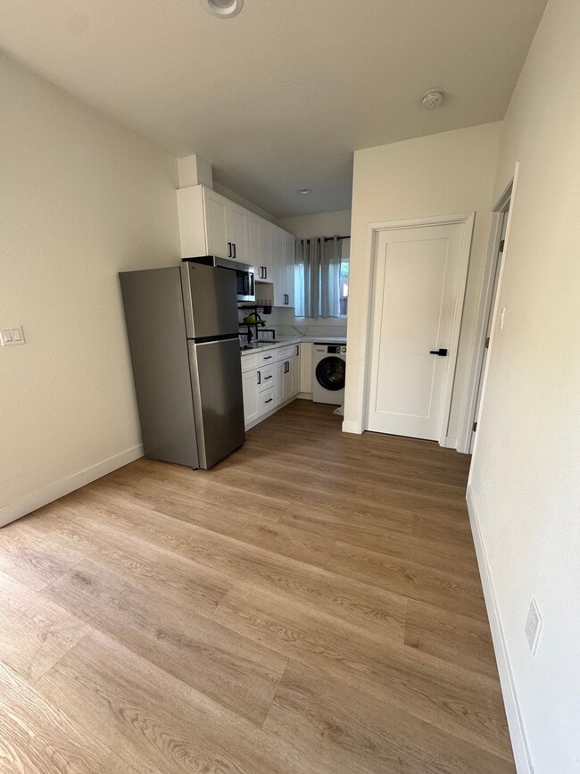 Building Photo - 8449 Gold Coast Dr