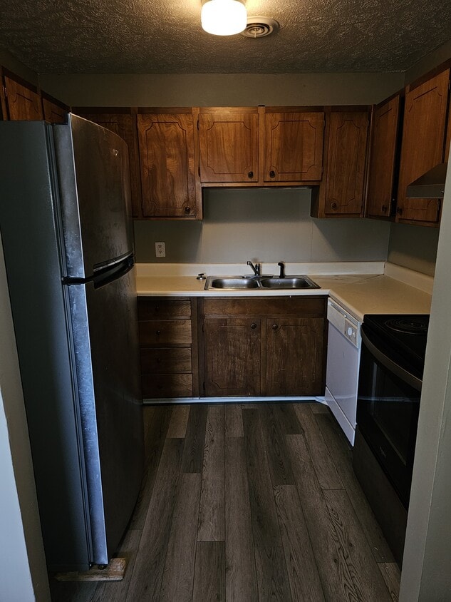 Foto principal - 3210 Tallywood Dr