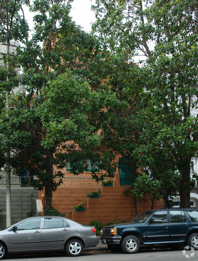 Building Photo - 42 Castro St