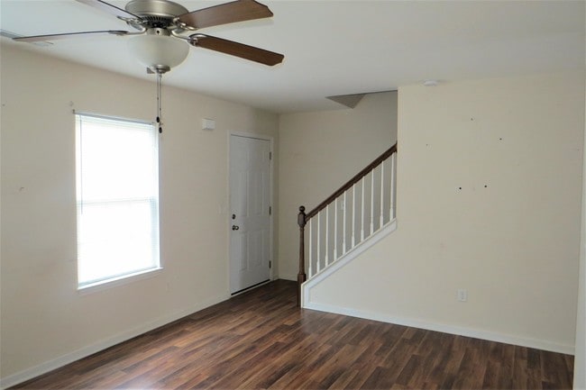 Building Photo - 1330 Benley St