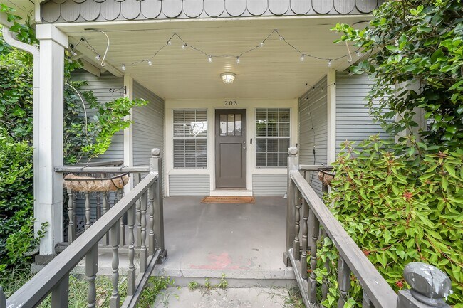 Foto del edificio - 203 Northwood St