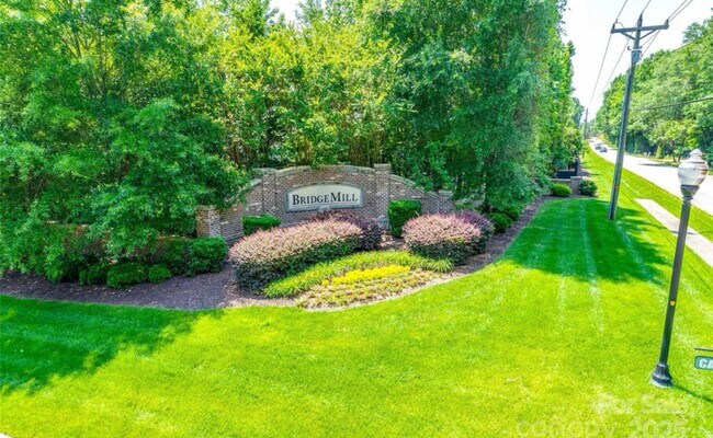 Building Photo - Stunning All-Brick Home in BridgeMill Comm...