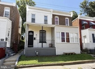 Building Photo - 246 Mill St