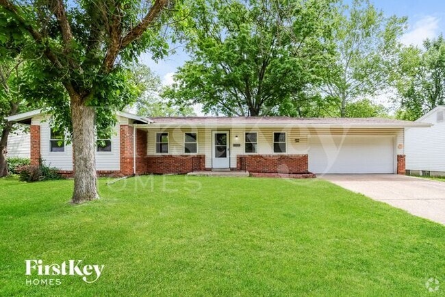 Building Photo - 2240 Spoonwood Dr