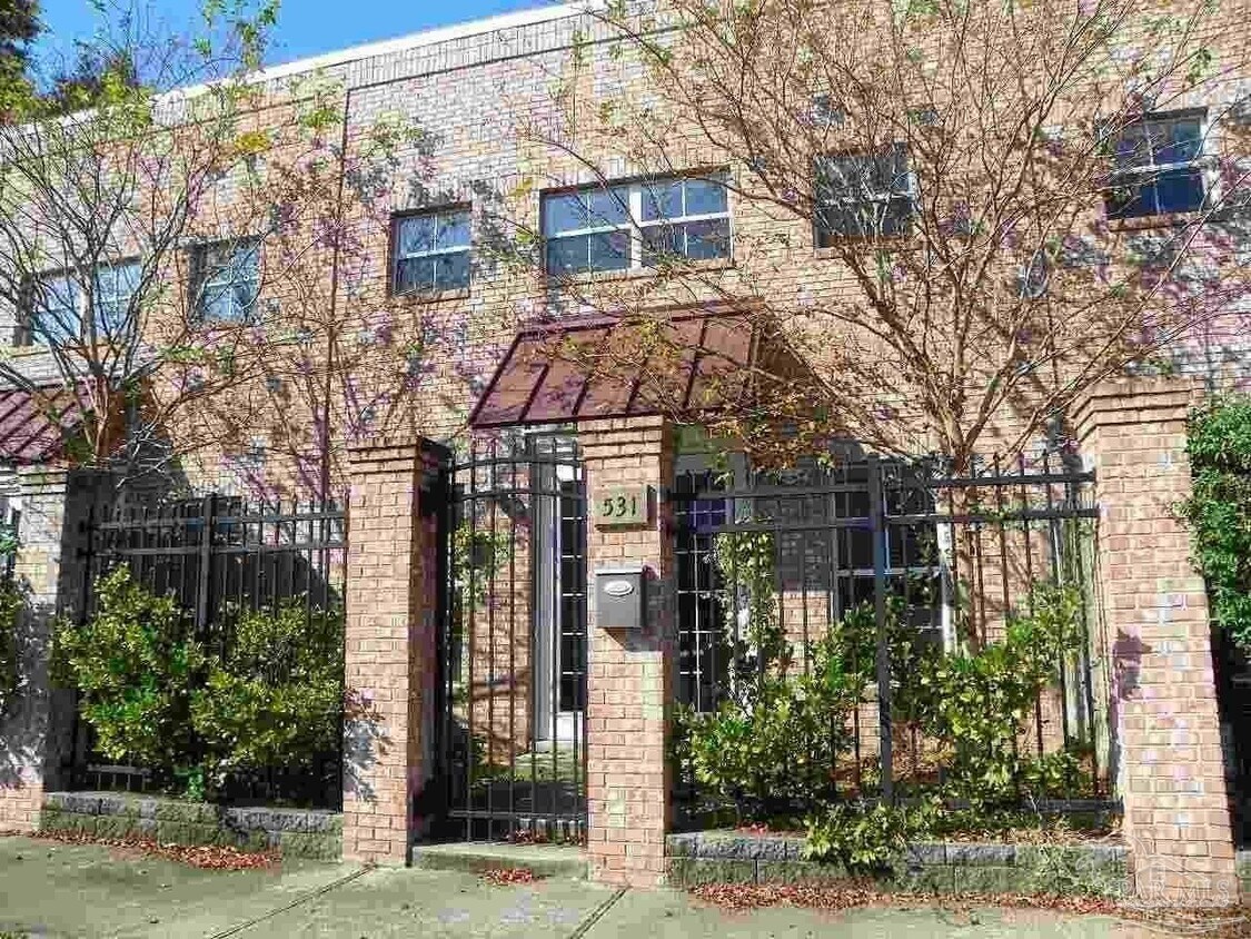 Foto principal - 531 S D St
