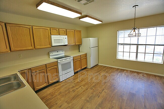 Building Photo - 4226 W Cielo Grande