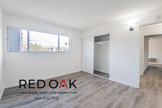 Foto del edificio - 531 E Chevy Chase Dr