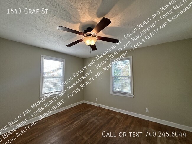 Foto del edificio - 1543 Graf St