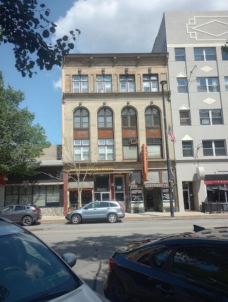 Foto del edificio - 819 Elm St