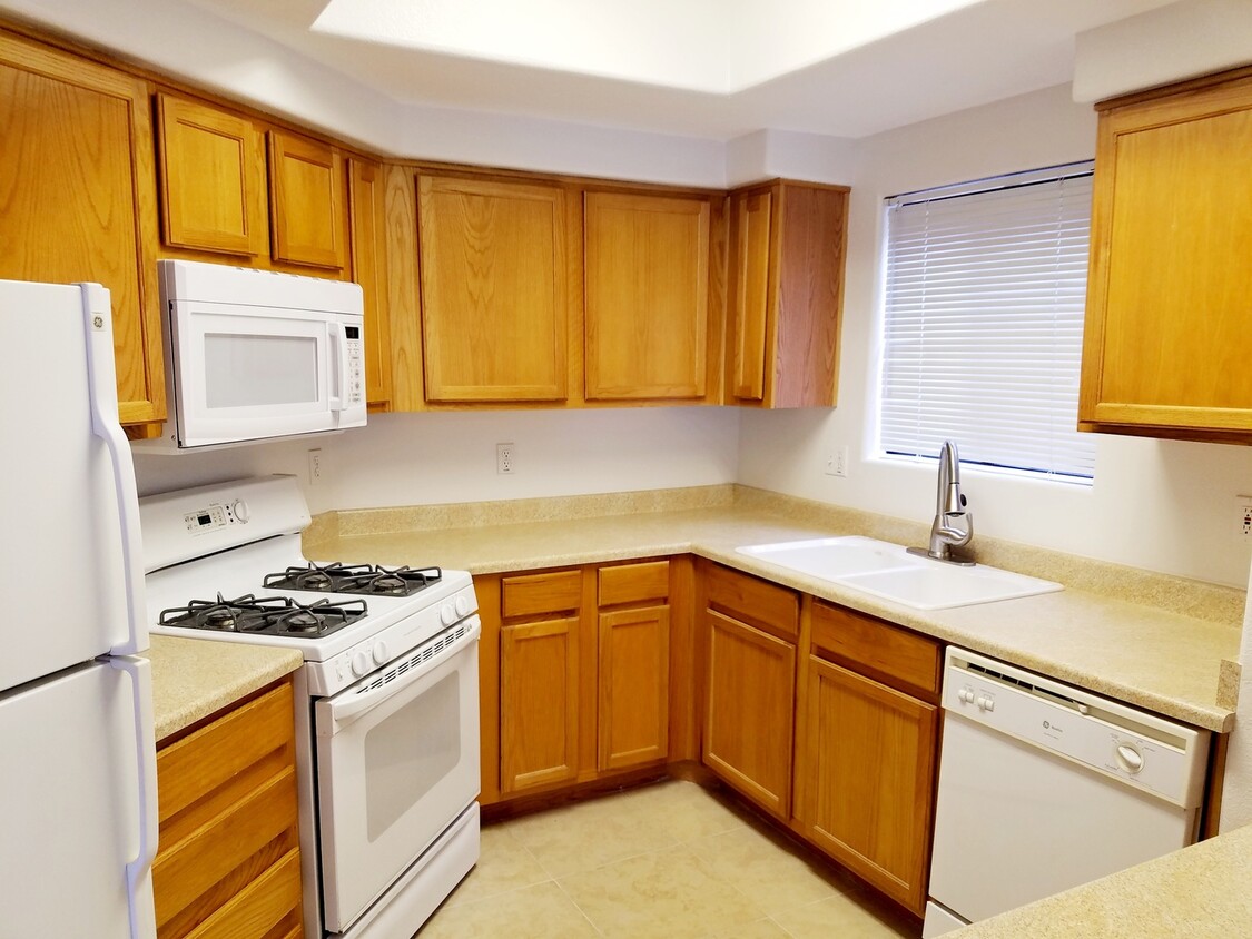 Primary Photo - 1 Bedroom 1 Bath in a Lush, Gated Communit...