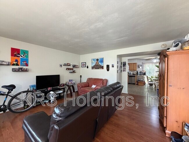 Foto del edificio - 416 Hill Meadow Dr