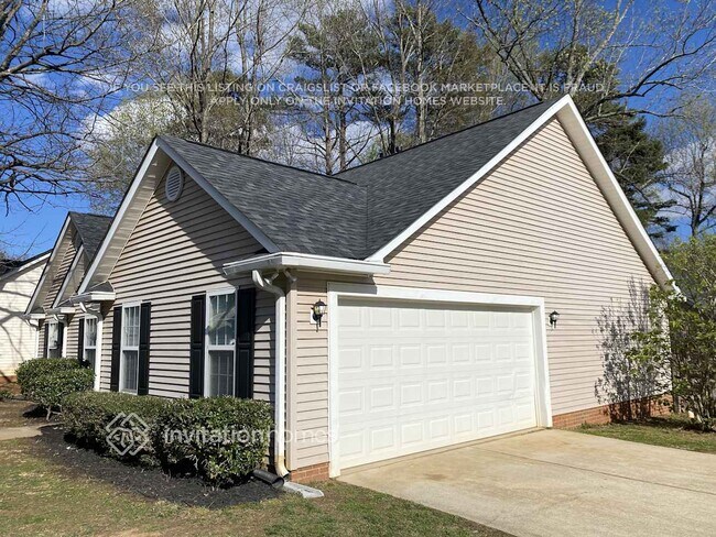 Building Photo - 6022 Country Walk Dr