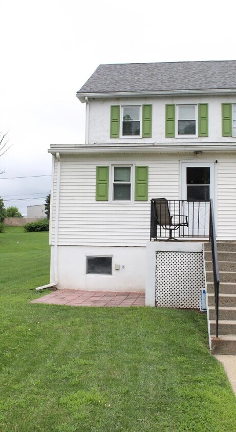 Foto principal - 52 Centennial St