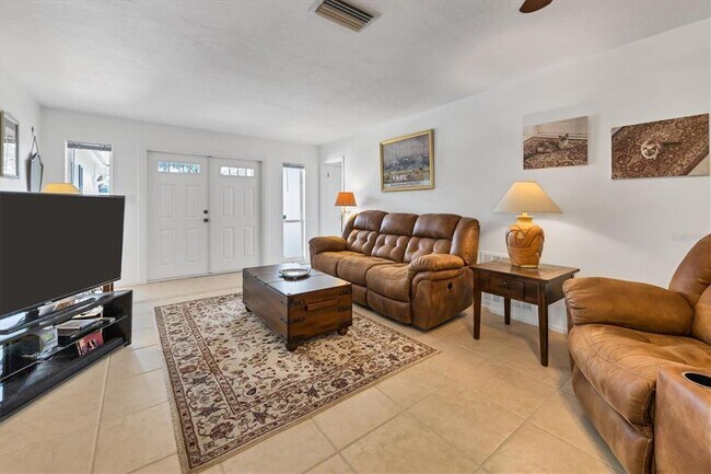 Foto del edificio - 7288 W Country Club Dr N