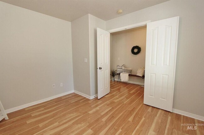 Foto del edificio - Beautiful Open Floor Plan Home in Boise!