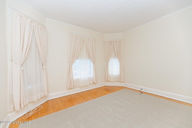 Foto del edificio - 1287 Parkwood Blvd