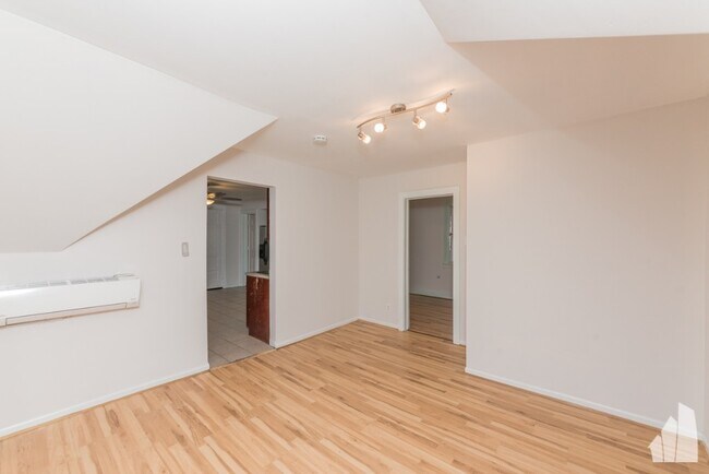 Building Photo - 4036 N Drake Ave