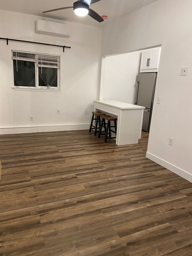 Building Photo - 5302 Hibiscus Dr