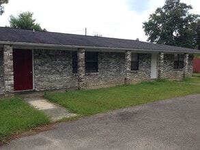 Building Photo - 15724 Cook Rd