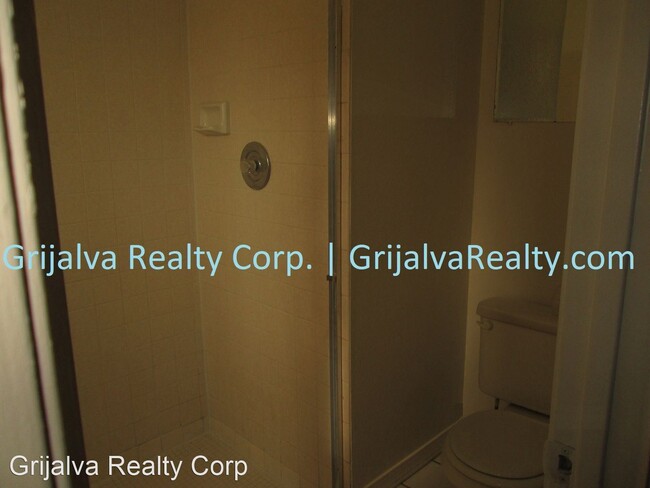 Foto del edificio - 2 br, 2 bath House - 800 E. Alaska St