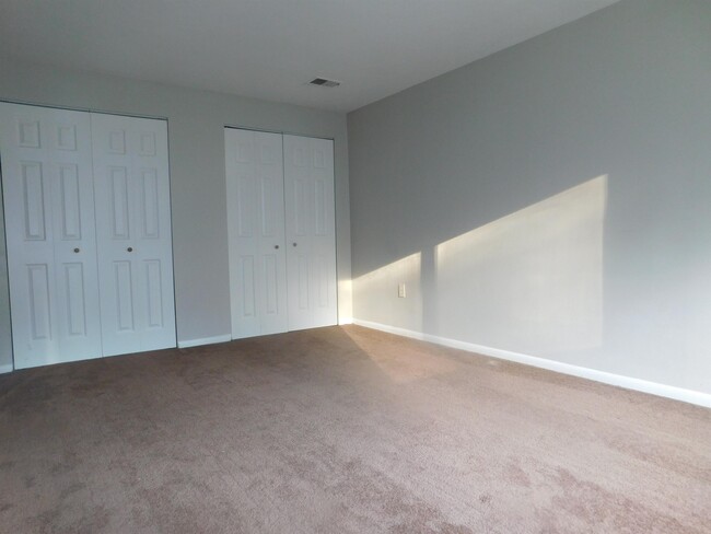 Building Photo - 6162 LIBRARY ROADAPT 48