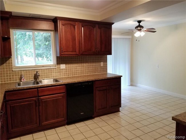 Foto del edificio - 5262 Kellen Ln
