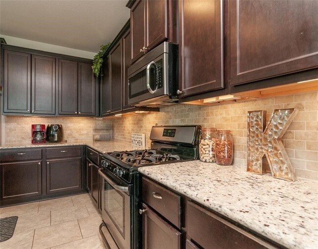 Building Photo - 1204 Willow Plains Ln