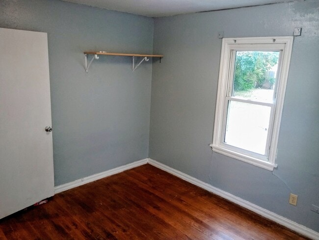 Photo - 209 E Douglas Dr (Midwest City, OK) House