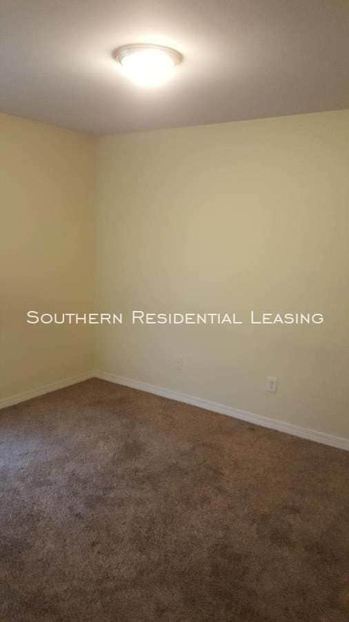 Foto del edificio - 7694 Broome Ct