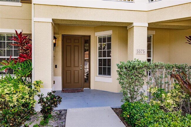 Foto del edificio - 5575 Key W Pl