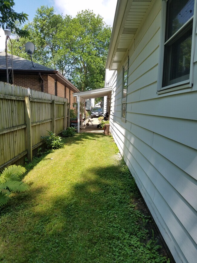 2308 S 7th St, Springfield, IL 62703 House Rental in Springfield, IL