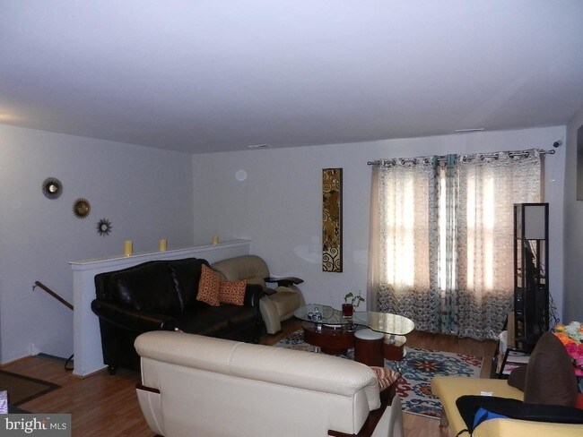 Foto del edificio - 152 Willow Turn